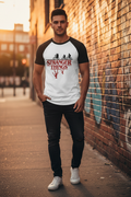 Camiseta Stranger Things en modelo urbano